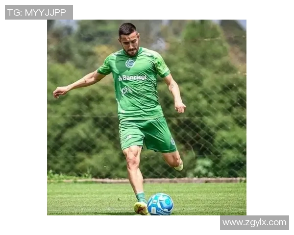 足球球星坎肩背心潮流搭配指南让你轻松穿出运动时尚魅力 足球球星坎肩背心潮流搭配指南让你轻松穿出运动时尚魅力